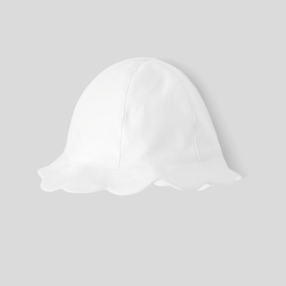 Girl scalloped bucket hat