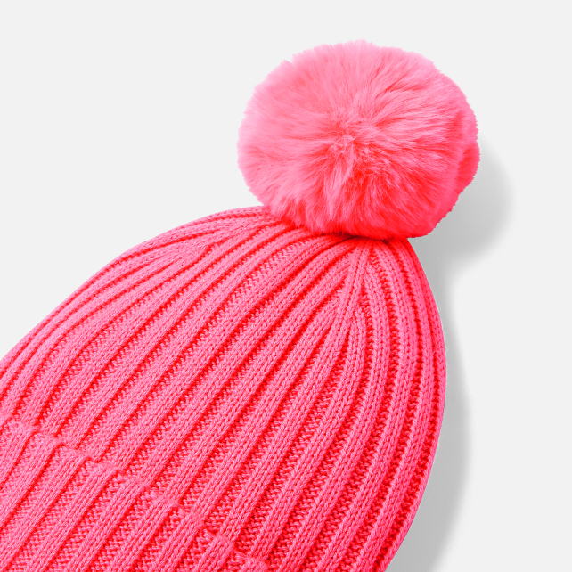 Girl ribbed knit hat Girl ribbed knit hat