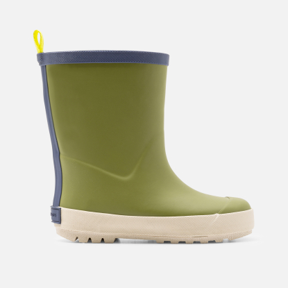 Boy rain boots