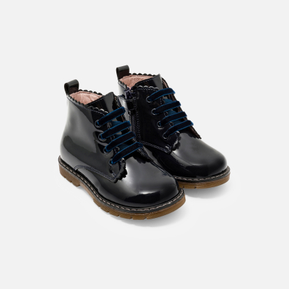 Baby girl smooth leather booties