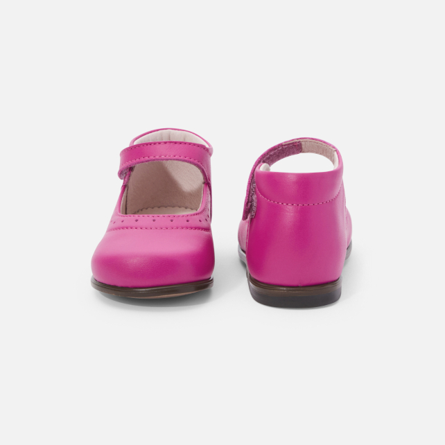 Baby girl patent leather Mary Janes Baby girl patent leather Mary Janes