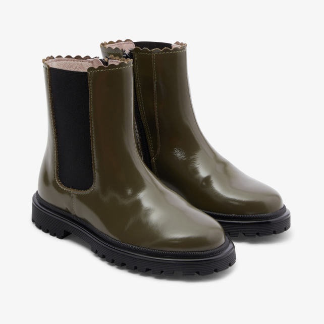 Girl Chelsea boots in smooth leather Girl Chelsea boots in smooth leather