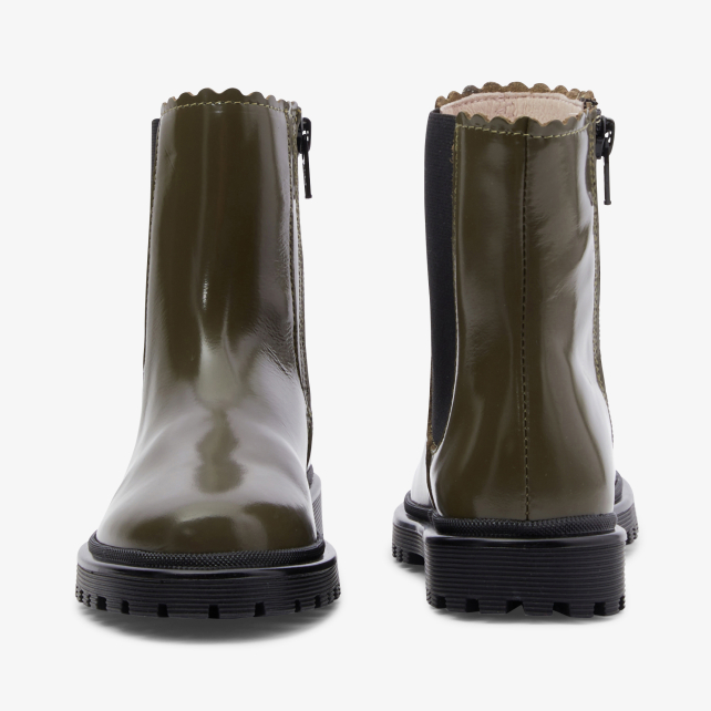 Girl Chelsea boots in smooth leather Girl Chelsea boots in smooth leather