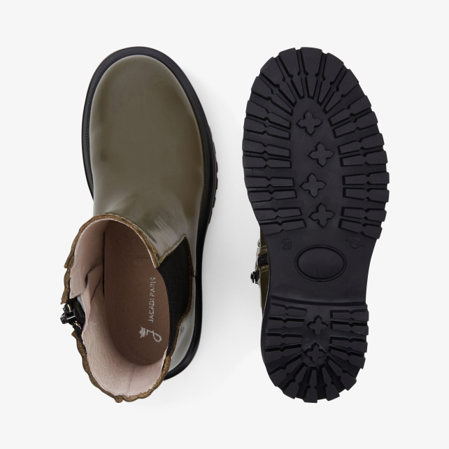 Girl Chelsea boots in smooth leather Girl Chelsea boots in smooth leather