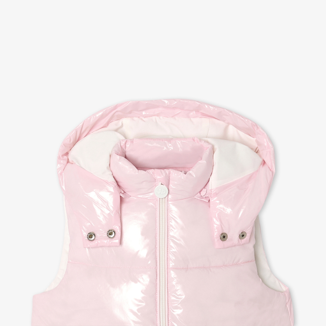 Girl sleeveless padded jacket Girl sleeveless padded jacket