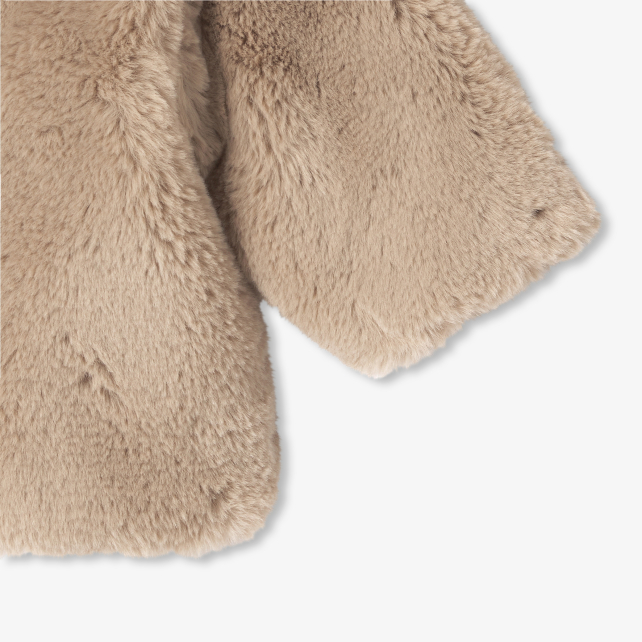 Baby coat in faux fur Baby coat in faux fur