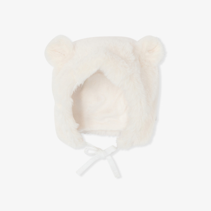 Baby bonnet in faux fur
