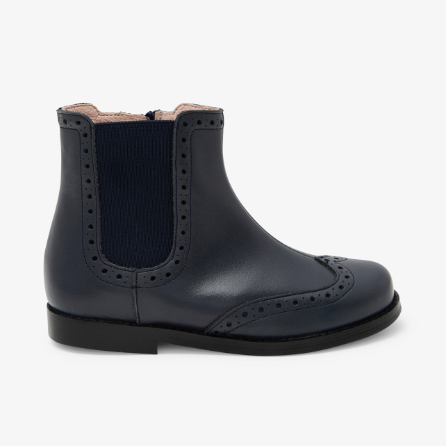 Girl leather Chelsea boots Girl leather Chelsea boots